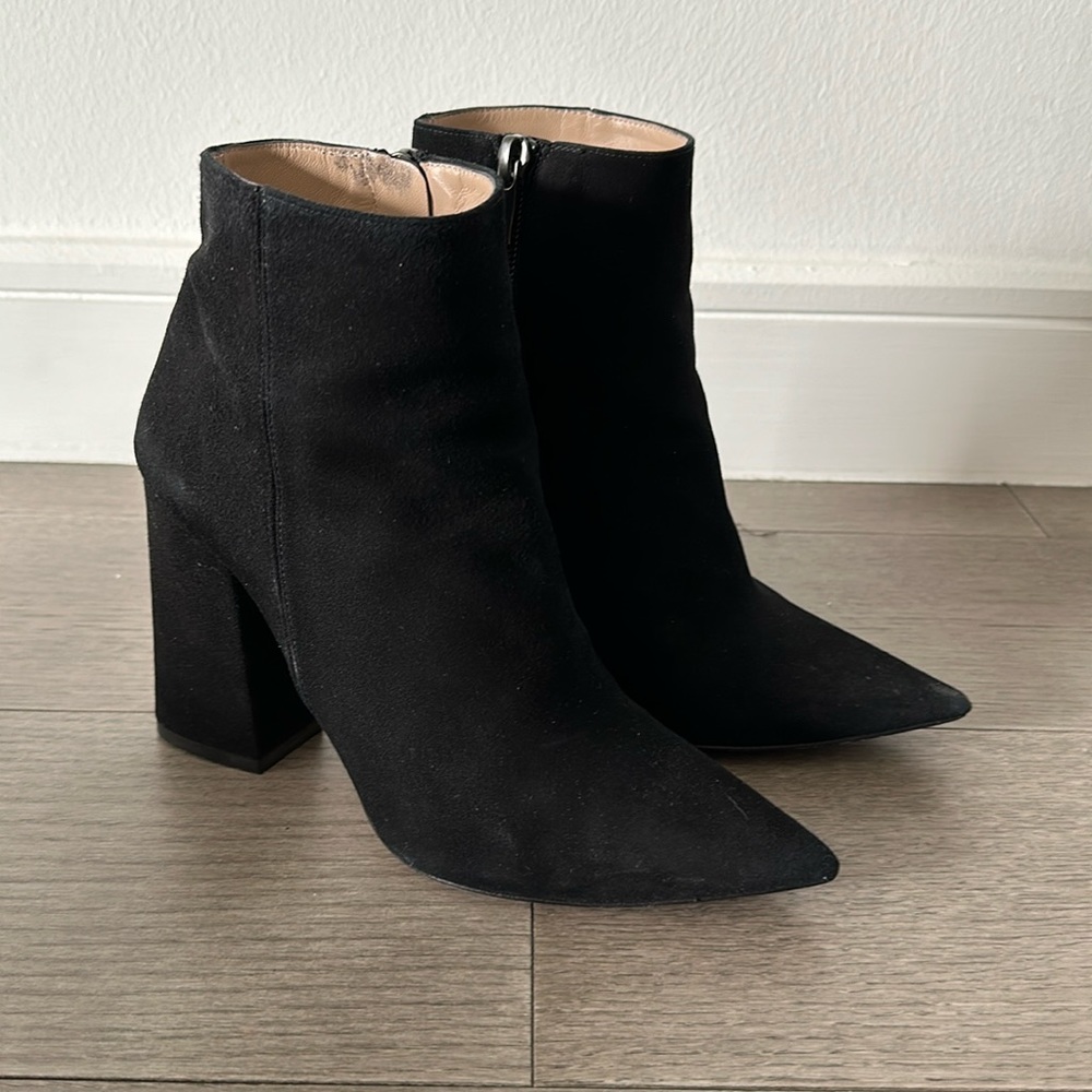 Pura Lopez Black Ankle Boot size 35
